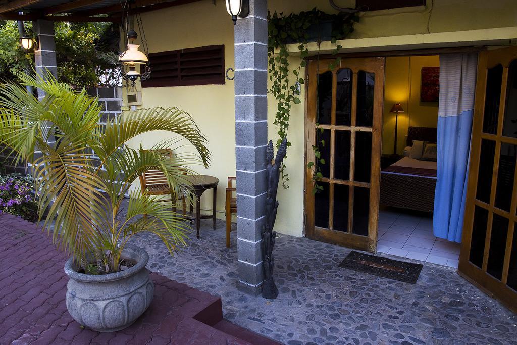 Casa Do Sandalo Boutique Guest House Dili Exterior photo